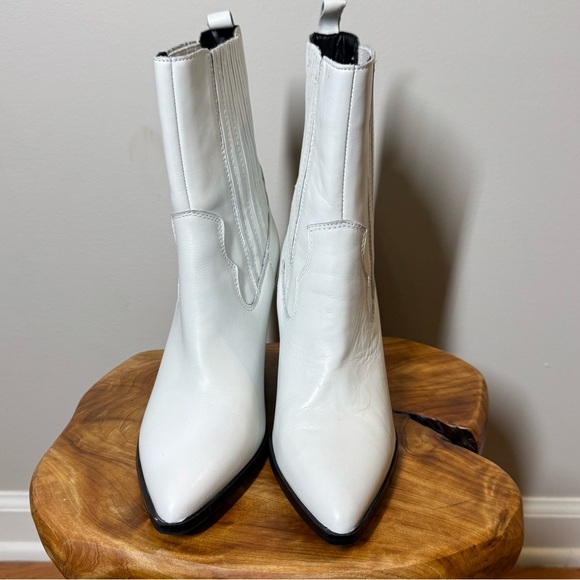 New ALDO White Women's Cowboy Western Ankle Boot with Block Heel Sz. 8 - Picture 2 of 13